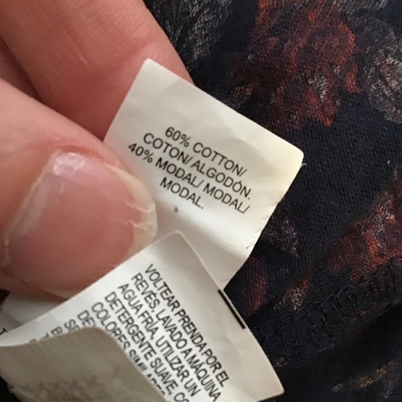 Lucky Floral boho V neck top - Picture 3 of 12